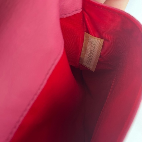 New with Tags - Dooney & Bourke Pink Clutch - Picture 9 of 15